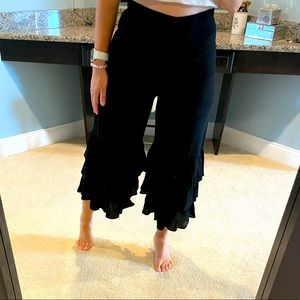 Zara ruffled pants size xs